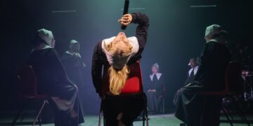Self Esteem: ‘A Complicated Woman’ at Brighton Centre is ‘…Wizardry’!