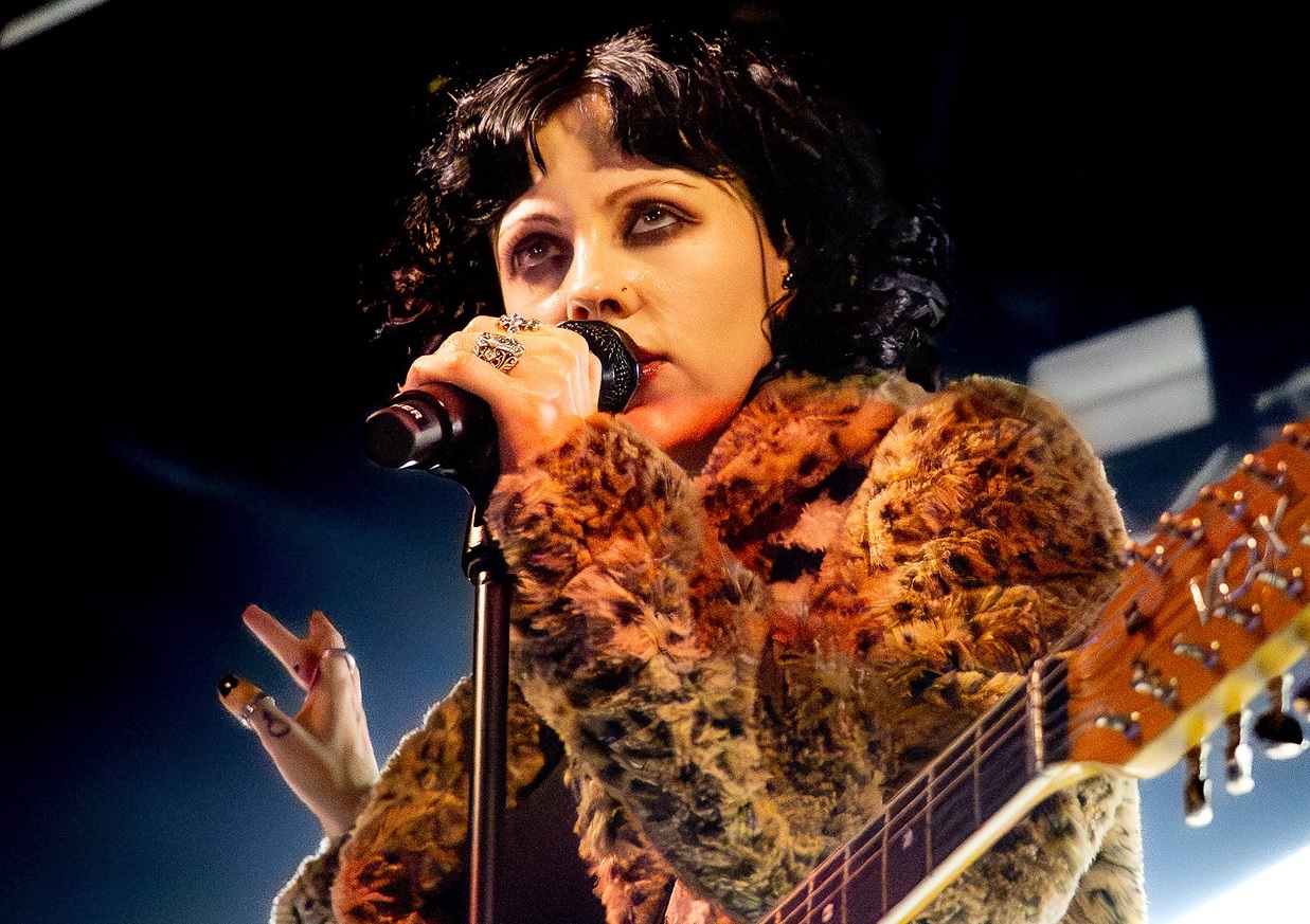 Fans &lsquo;Smitten&rsquo; with Pale Waves