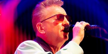 Richard Hawley celebrates his iconic ‘Coles Corner’ album