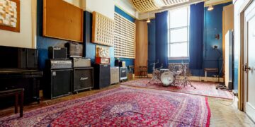 Experience a live concert in a recording studio