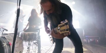 The Limiñanas seriously psych-out on final night of 37 date tour