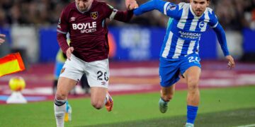 Brighton and Hove Albion salvage a point at West Ham