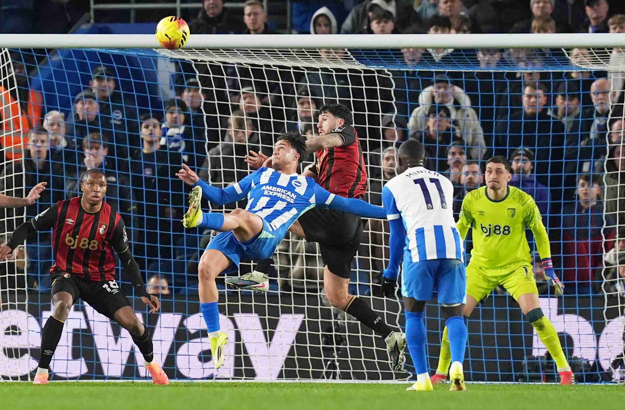Kostoulas rescues Brighton and Hove Albion with stunning overhead kick in stoppage time