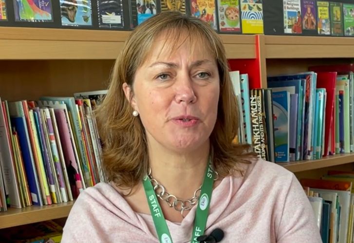 Long-serving primary head to leave within weeks