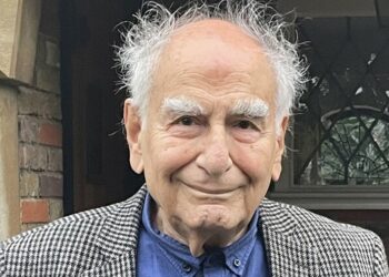 Scientist whose work paved way for covid vaccine dies in Brighton