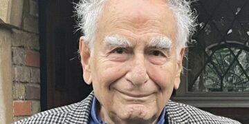 Scientist whose work paved way for covid vaccine dies in Brighton