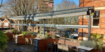 Pub told to take down garden awning