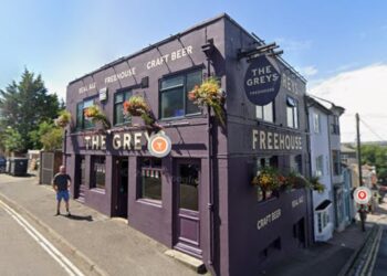 XL Bully bit man ‘for wearing shorts’