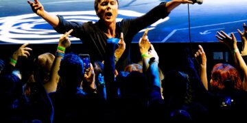 ‘Antidepressants’ definitely not required for Suede’s uplifting Brighton concert