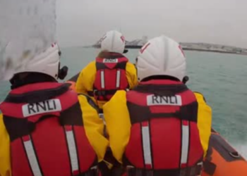 Brighton lifeboat crew rescues woman in distress
