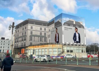 Ad shroud bid for Royal Albion scaffolding