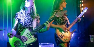 The Surfrajettes getting ready for a ‘Party Across The Pond’ in Brighton