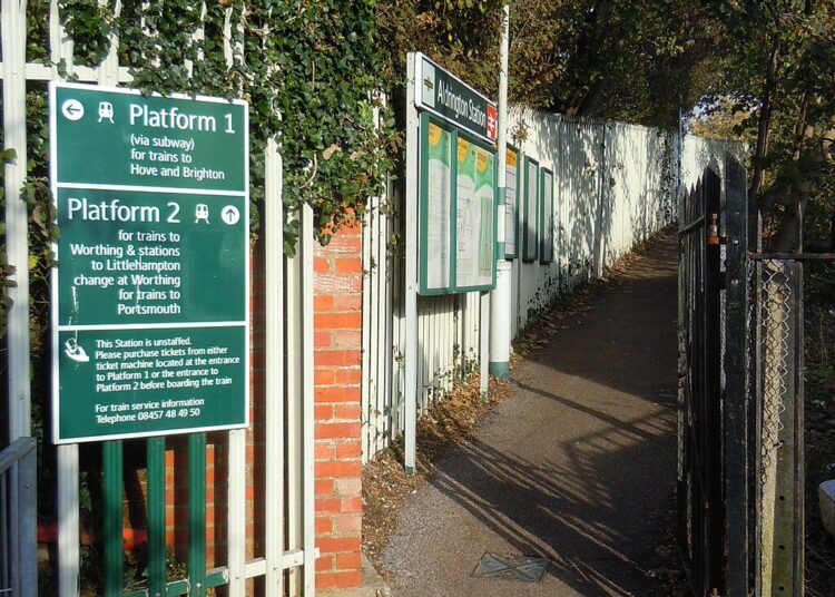 Casualty on tracks stops trains from Brighton to Worthing