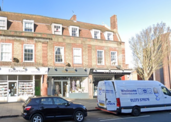 Convenience store seeks off-licence but neighbours and rivals object