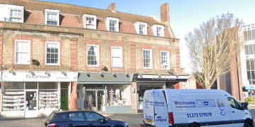 Convenience store seeks off-licence but neighbours and rivals object