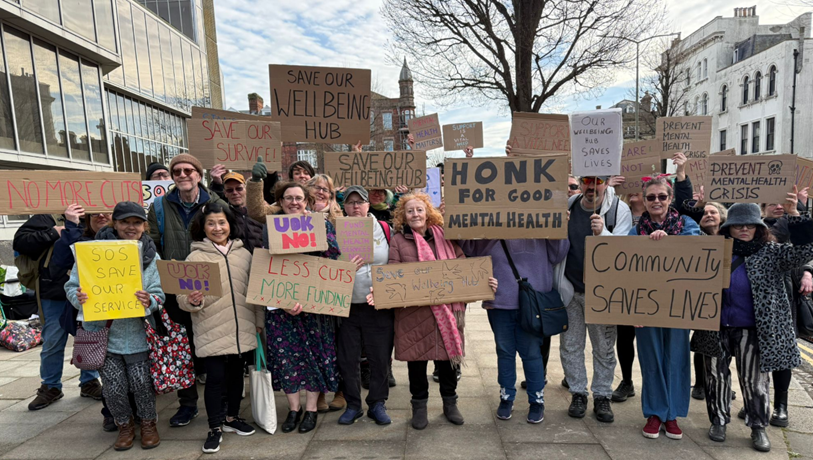 Councillors back community health campaigners in battle against cuts