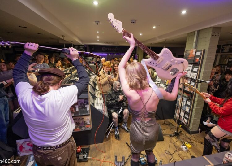 Slag deliver a winning set as they unveil their ‘Losing’ EP