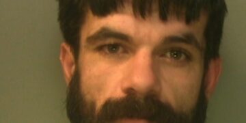 Man jailed for threatening to burn down family hub