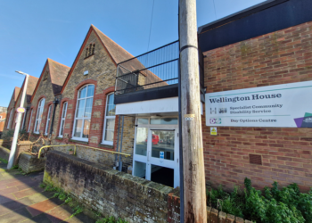 Thousands sign petition aimed at saving day centre