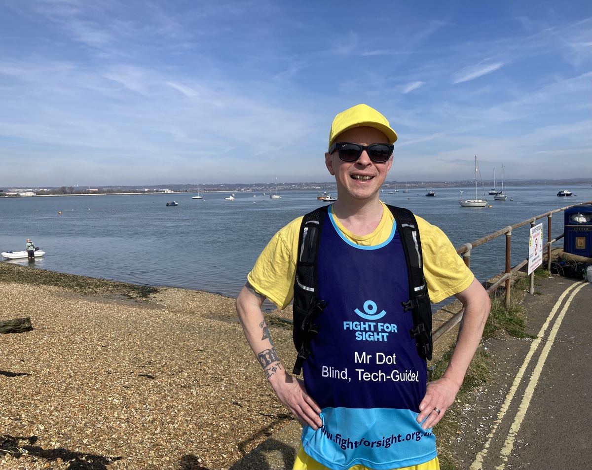 Blind artist to run Brighton Marathon using AI glasses in &lsquo;world first&rsquo;