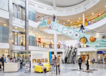 Shopping centre’s glass lift replaced with two new ones