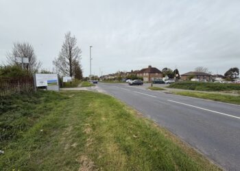 Call for safer crossing on busy road
