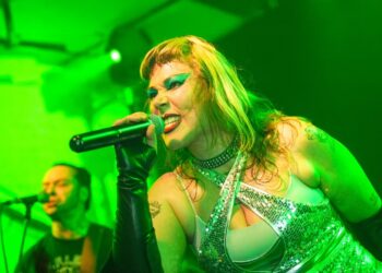 Split Dogs get ‘Nice N Rough’ in Brighton!