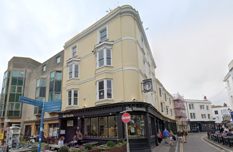 Pub applies for 2.30am closing time