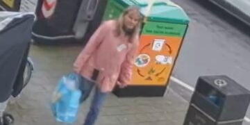 Police hunt pet theft suspect