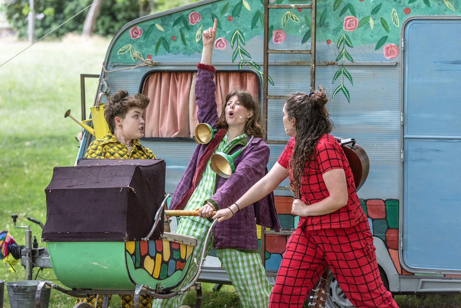 Jellyfish Theatre&rsquo;s The Dragon Wagon is rolling into Brighton Fringe this May