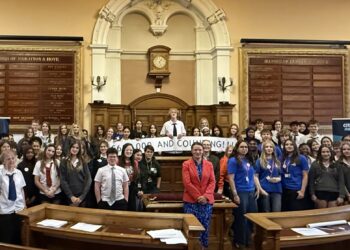Students urge councillors to do more to help young people