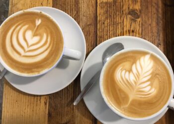 Café applies for takeaway drinks licence but police and council object