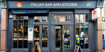 Restaurant could lose licence in row over noisy fan
