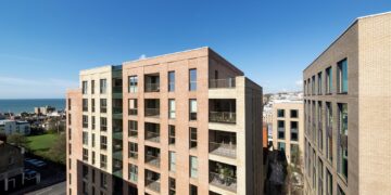 Climbing wall could open on old Amex site