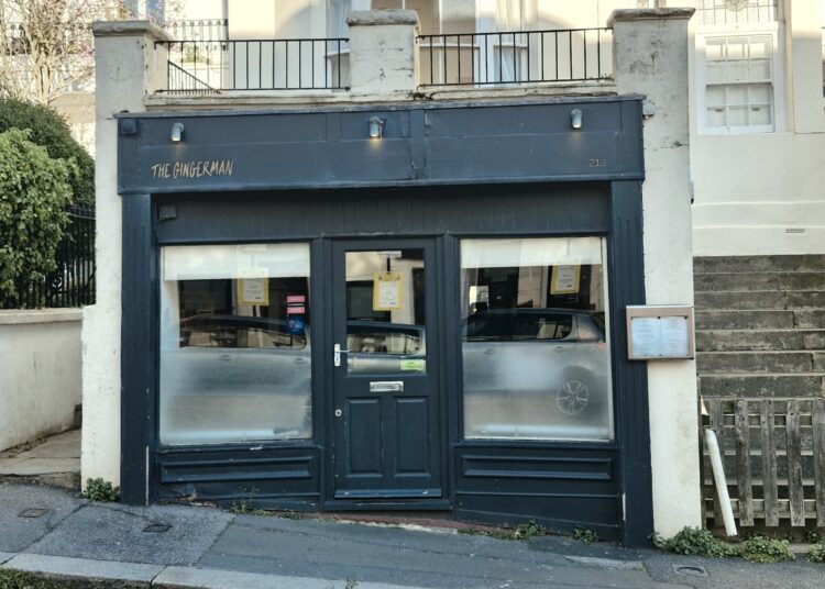 Owners blame rising costs for closure of leading restaurant