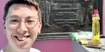 A bout of spring cleaning marks boxer’s 200th birthday