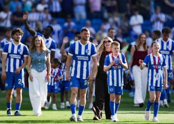 Brighton and Hove Albion reach Europe despite losing to Man Utd
