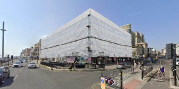 Odeon developer asks permission for 12-month ad shroud