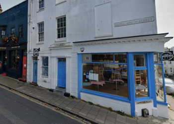 Neighbours object to café’s plan to sell alcohol and stay open later