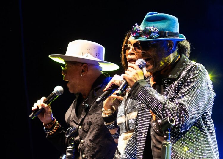 “A Night To Remember” and it’s all gold from Shalamar & Gwen Dickey at Brighton Dome