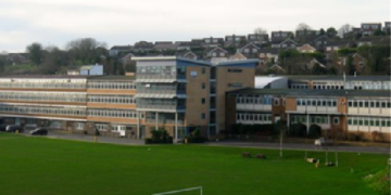 Heatwave prompts Brighton school’s partial closure for two days