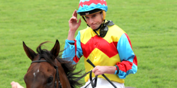 Brighton-born jockey and former Albion players honoured by the King
