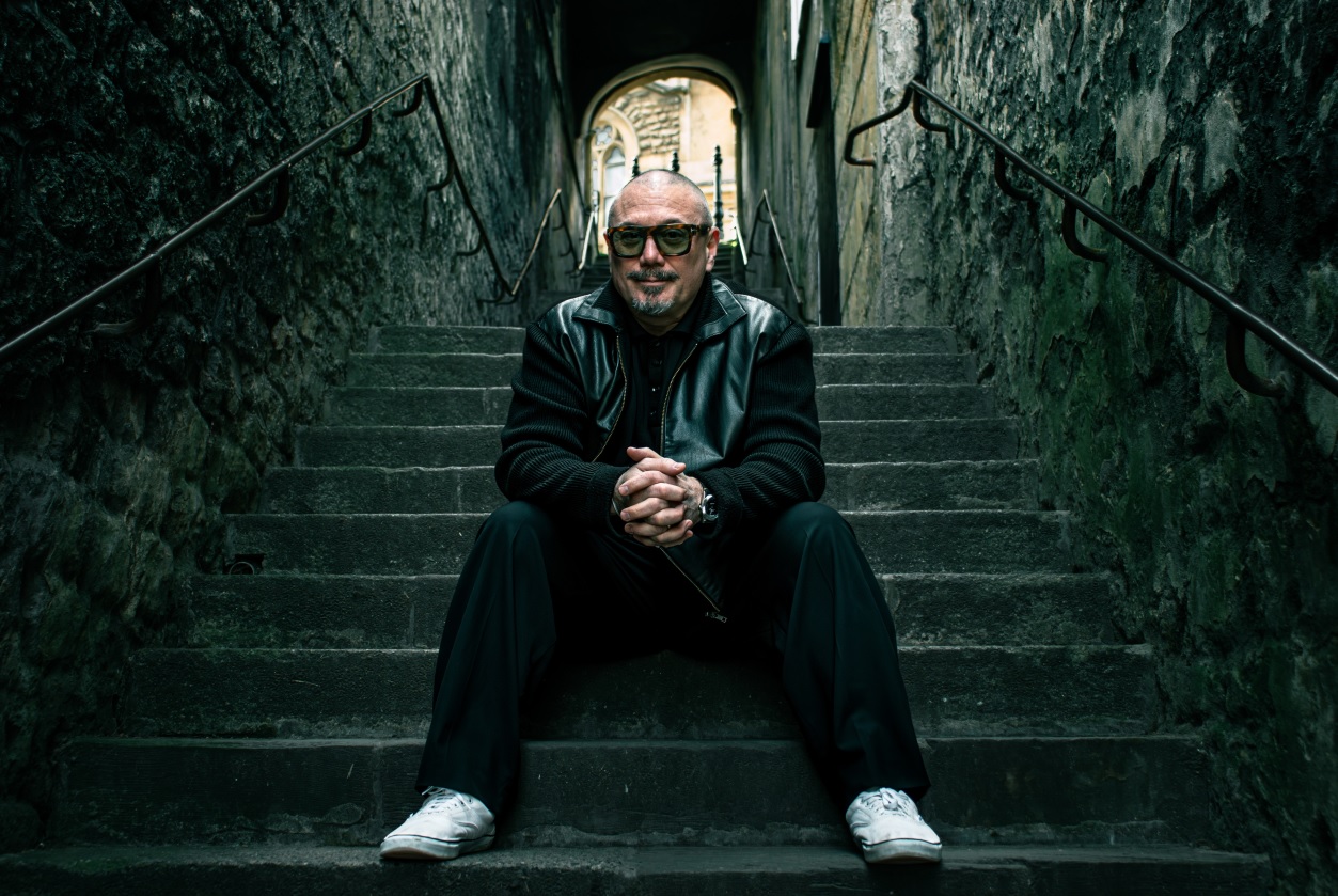 &lsquo;Come Find Yourself&rsquo; at Huey Morgan concerts