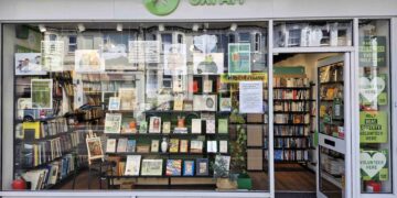 Raymond Briggs’s personal library goes on sale at Oxfam