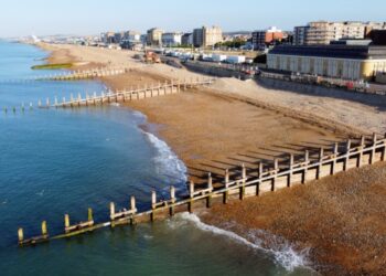 Work to extend beach enters new phase next week