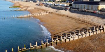 Work to extend beach enters new phase next week