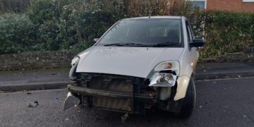 Drink driver crashes and dumps car in middle of road