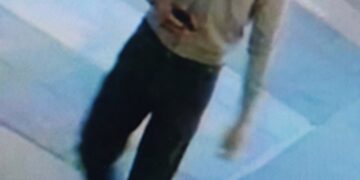 Man attacked by stranger he bumped into