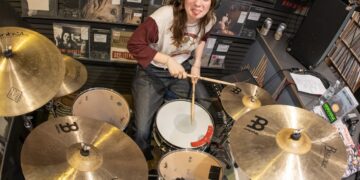 Man/Woman/Chainsaw perform whole debut album at Brighton record store