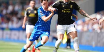 Brighton and Hove Albion rout Aston Villa in opening game